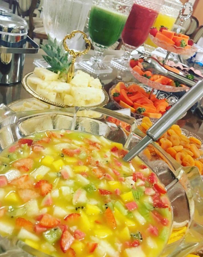 Golden Lis Hotel Boutique Goiania Bagian luar foto Fruit salad