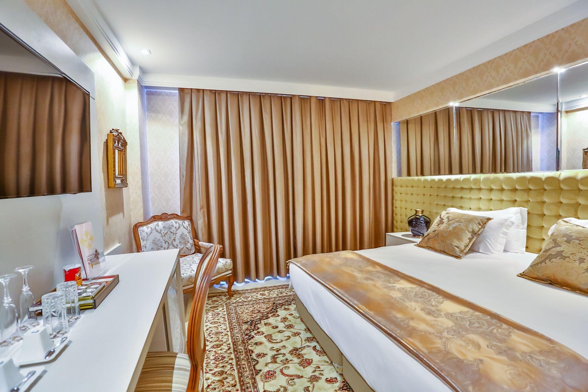 Golden Lis Hotel Boutique Goiania Bagian luar foto A room at the hotel