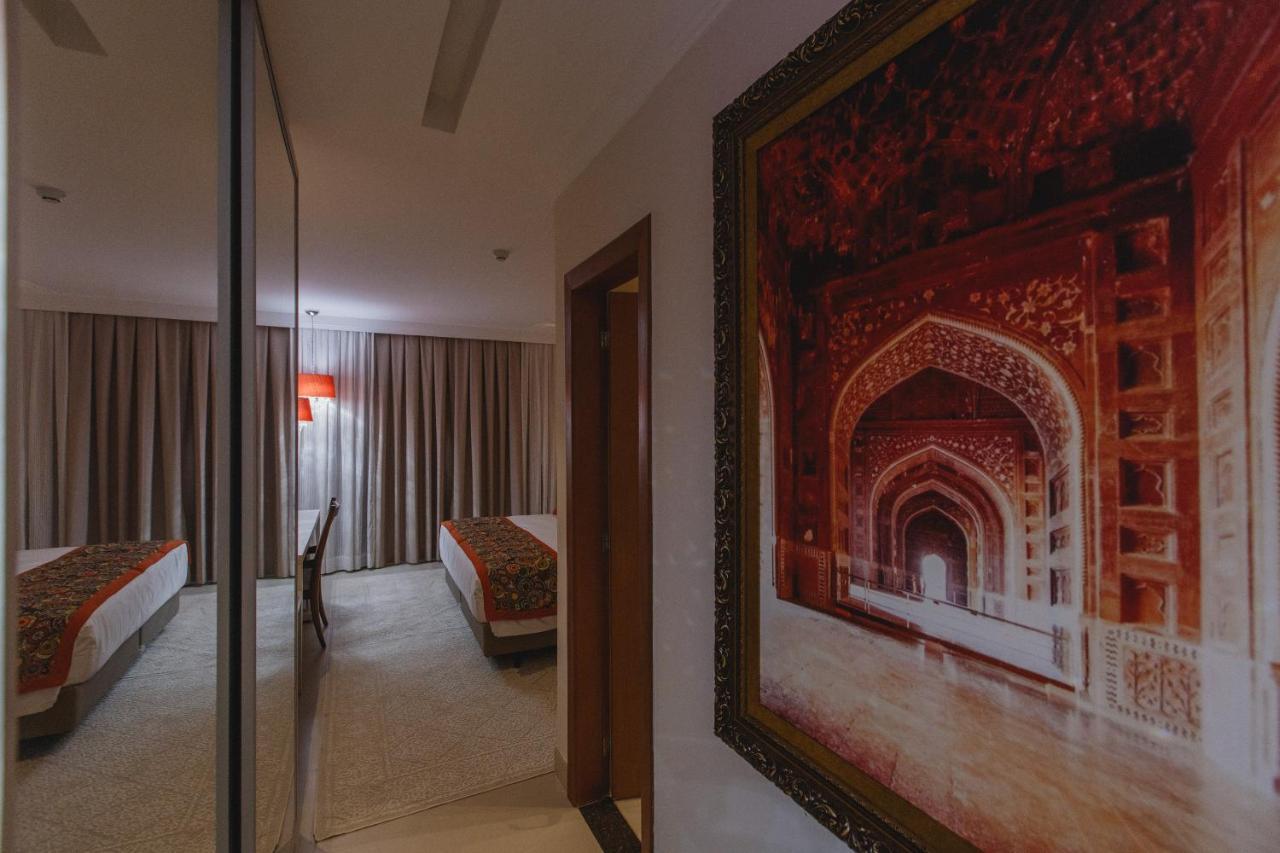 Golden Lis Hotel Boutique Goiania Bagian luar foto A room at the Taj Bengal