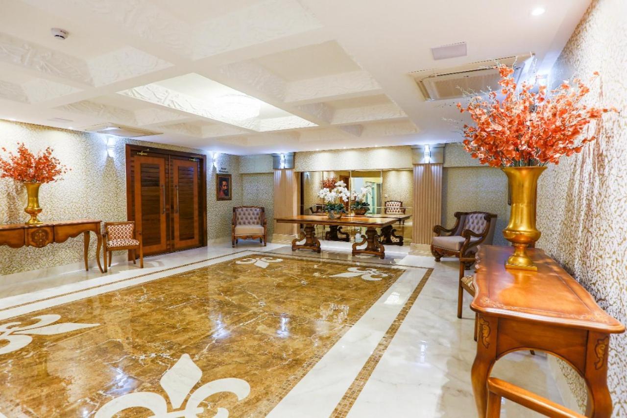 Golden Lis Hotel Boutique Goiania Bagian luar foto Lobby